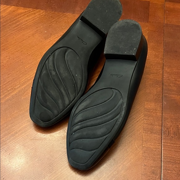Clarks "Ultimate Comfort" low heeled ballet flats black leather Size 7.5 W - Picture 8 of 8